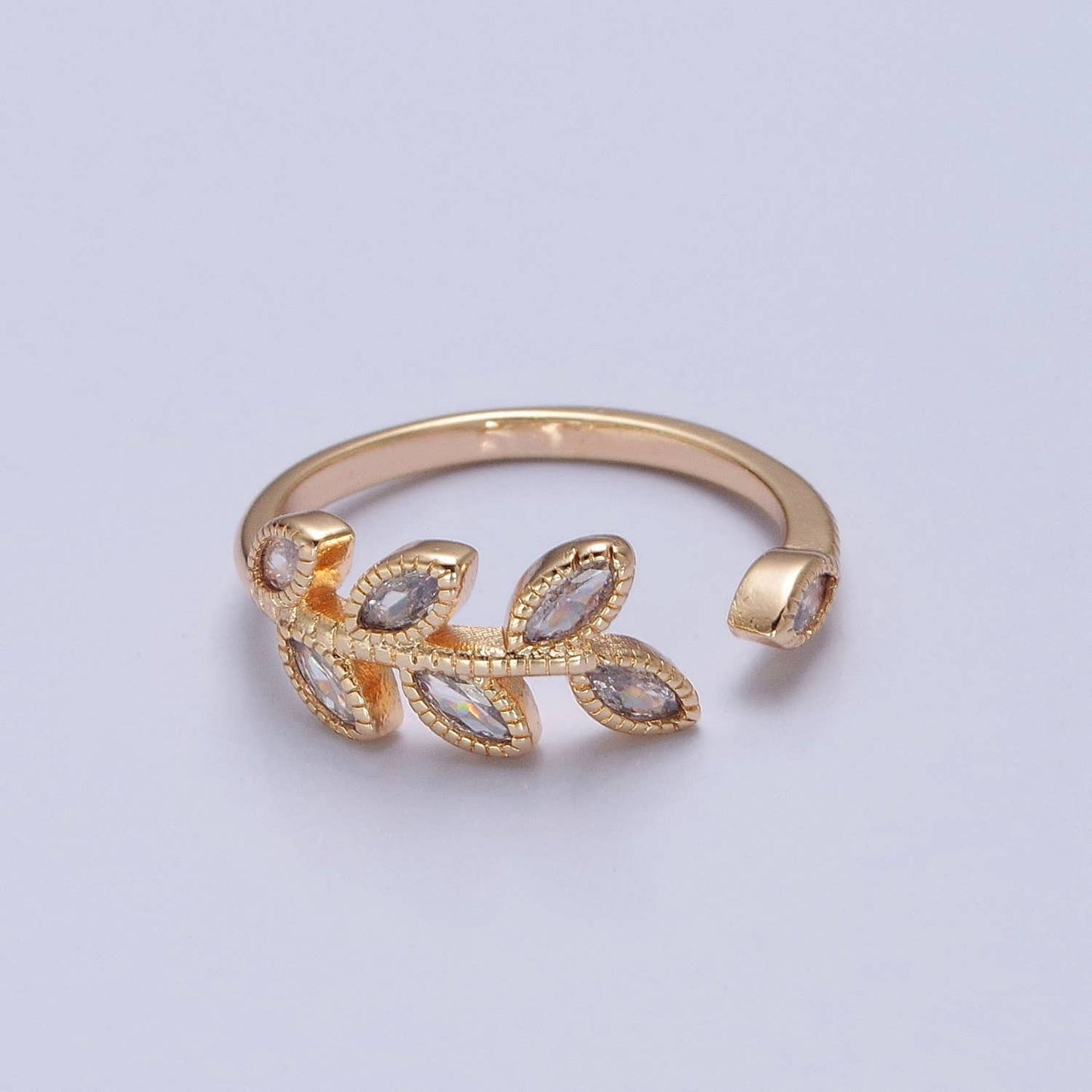 Elegant Gold Vine Ring