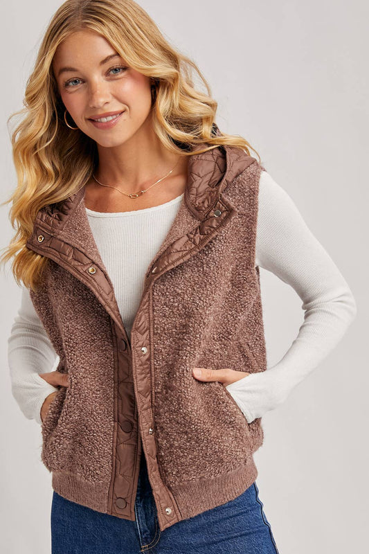 BUTTON DOWN SHERPA FLEECE QUILTED HOOD VEST
