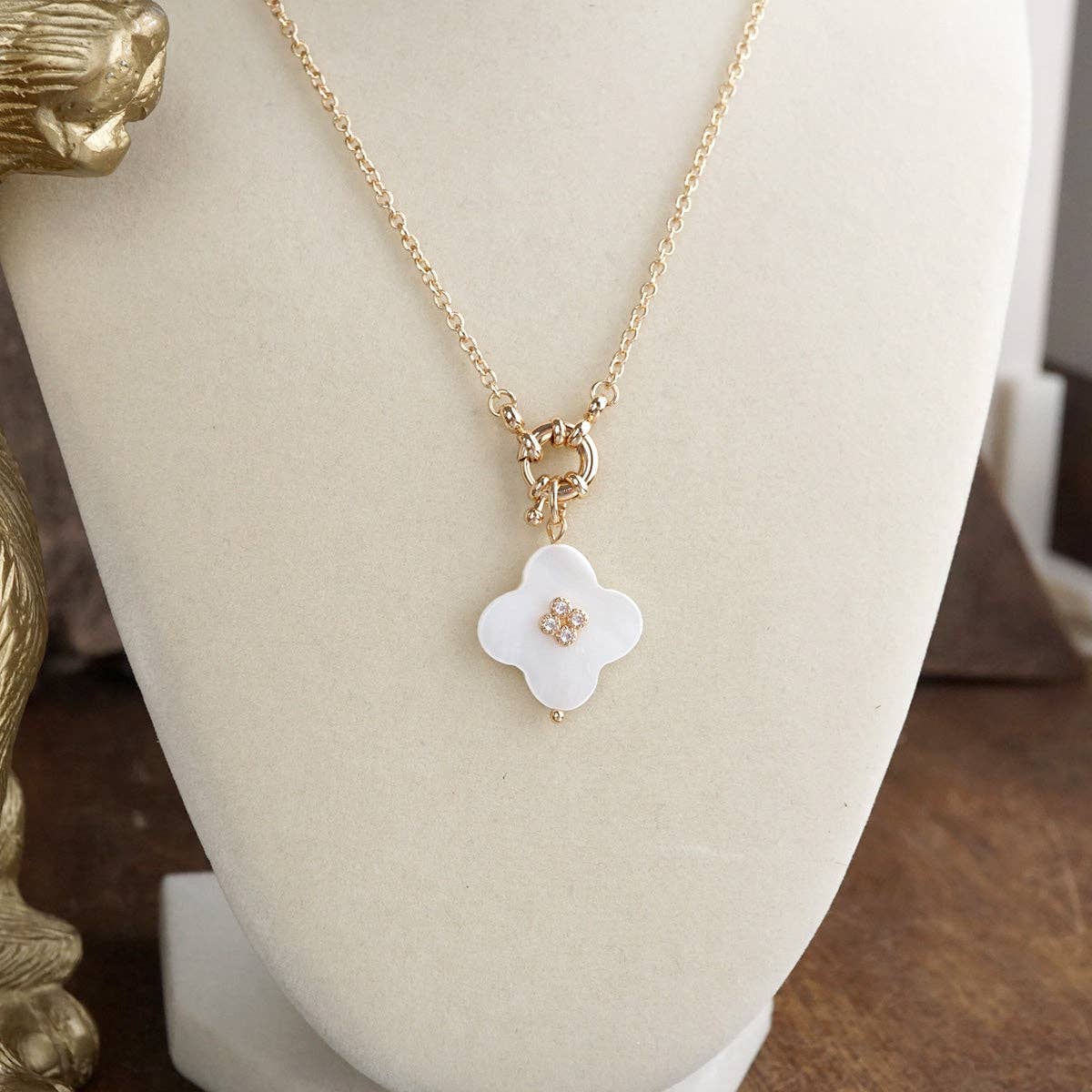 Mother of Pearl Charm Necklace - Heart Clover Teardrop - Gold Tone – Shell Glow