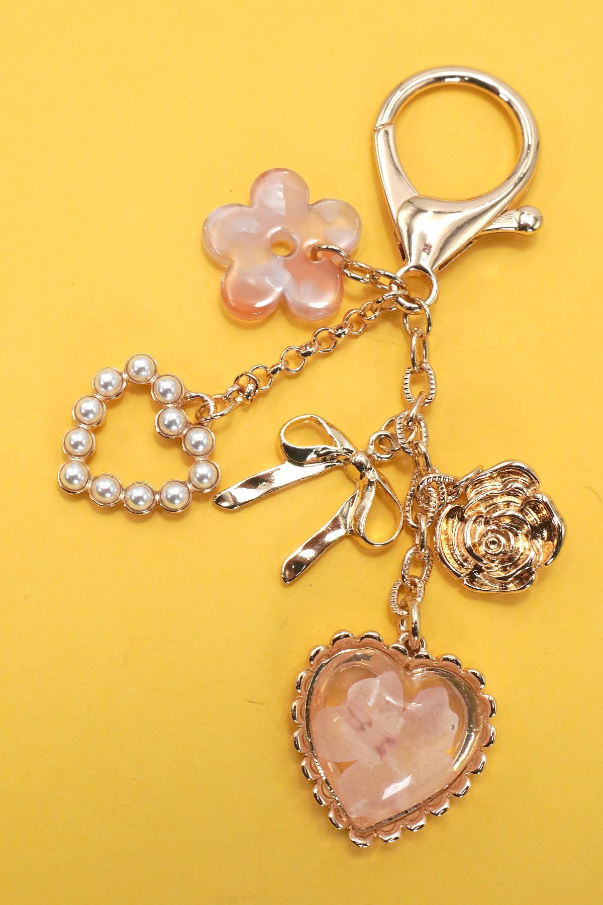 BAG CHARM- PRESSED FLOWER BOW PEARL HEART