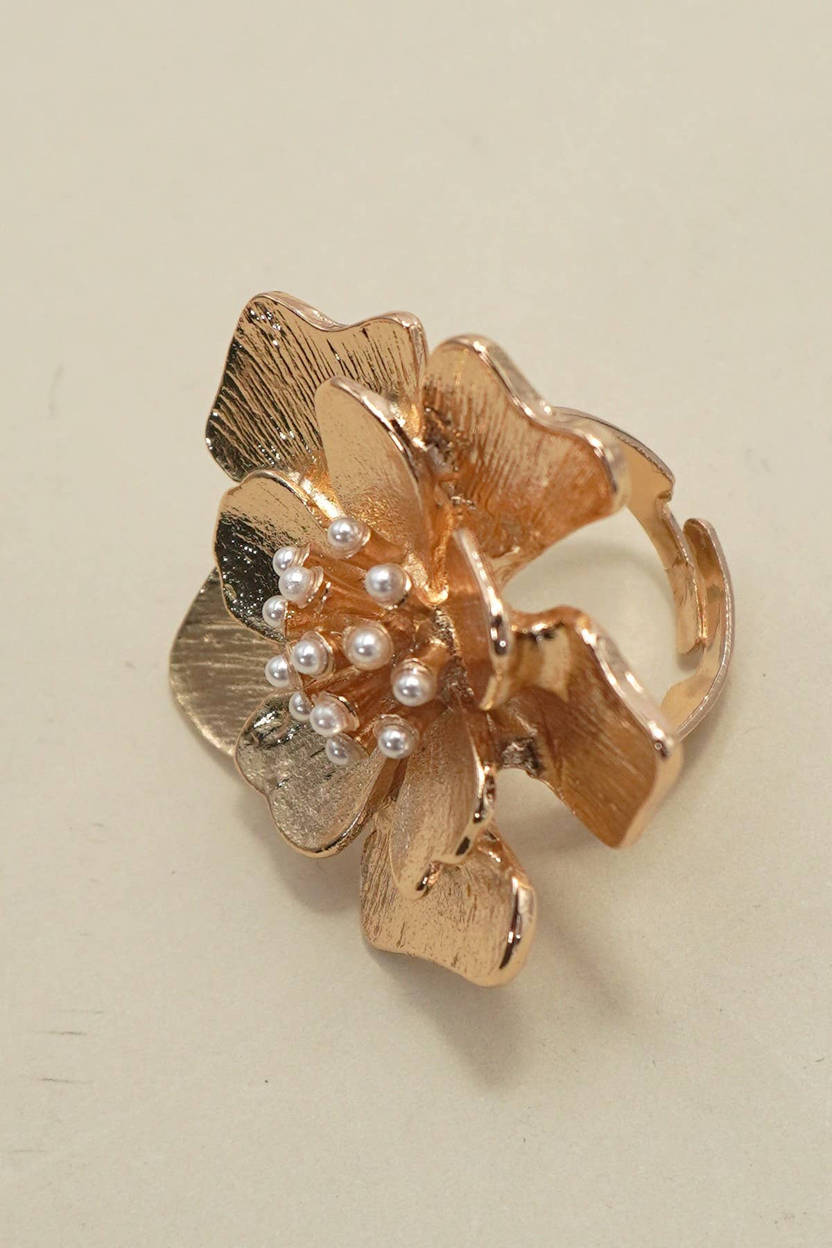 ADJUSTABLE GOLD FLORAL STATEMENT RING
