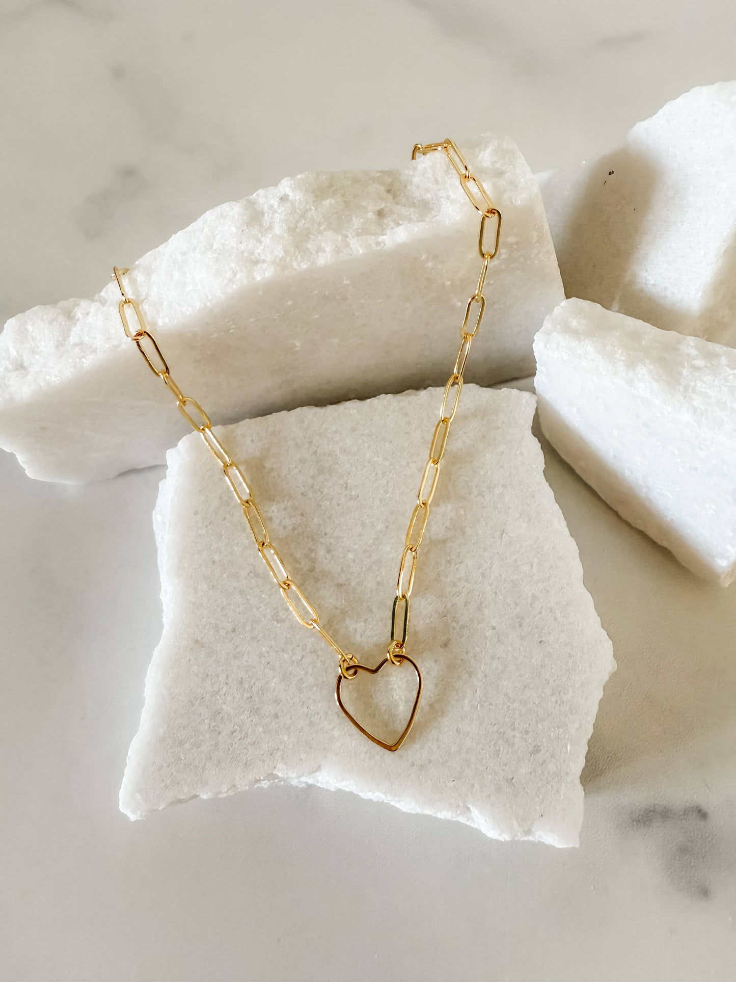 Paperclip necklace with open heart charm|18k gld plated