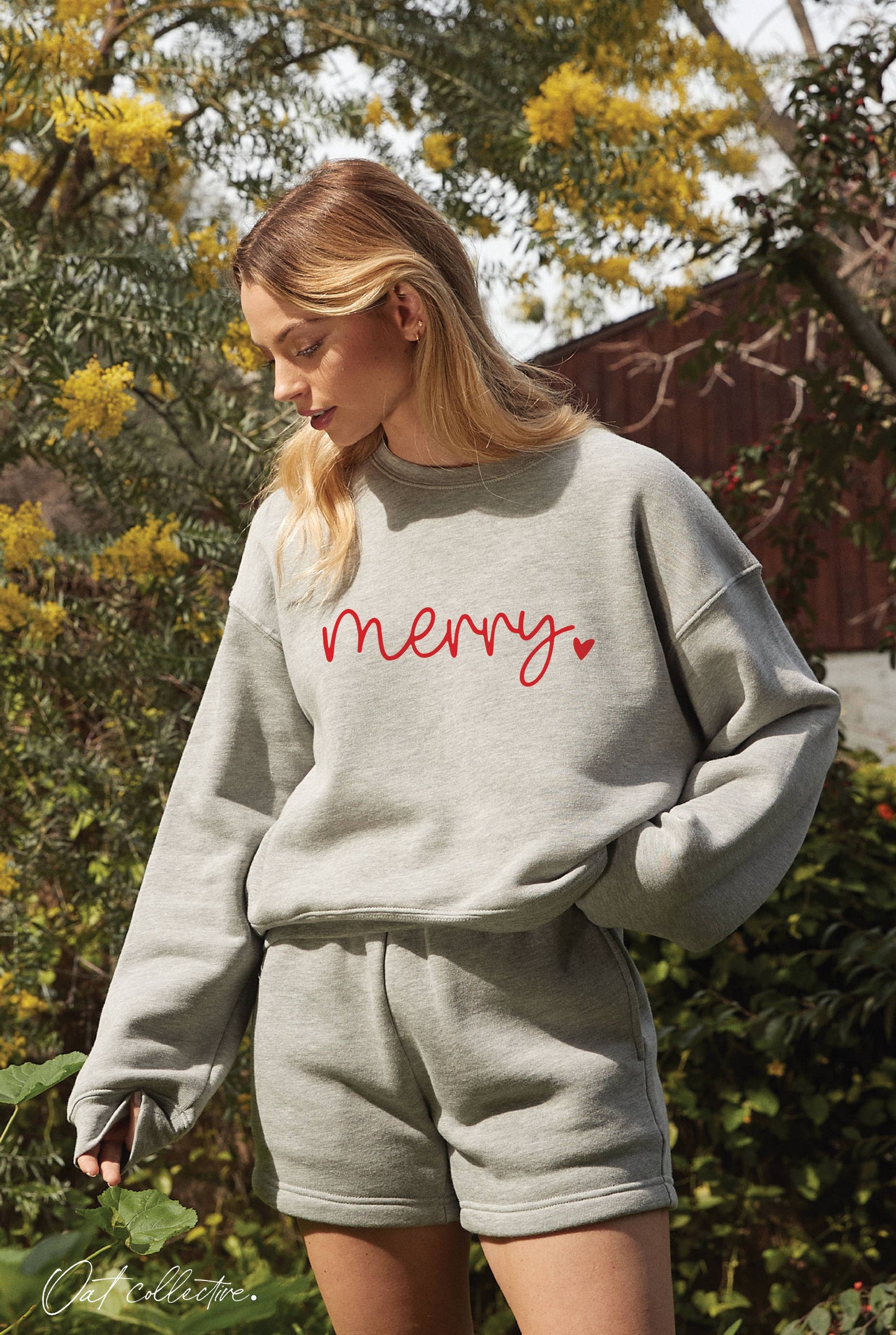 MERRY HEART  Mid Graphic Sweatshirt